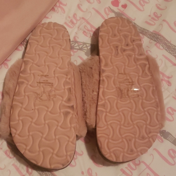 Pink Fuzzy SANDALS - Picture 4 of 8